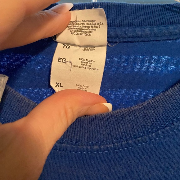 Men’s XL Chicago Cubs World Champion World Series tee 2016. Some fading & wear. - Picture 5 of 6